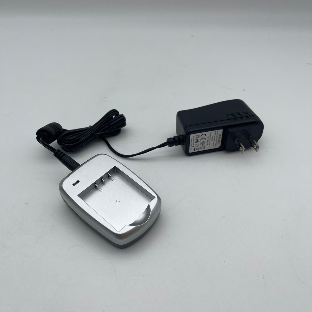 Samya Smart Battery Charger AB-NP40 with Spec Lin AC Adapter 5V 1.5A Silver